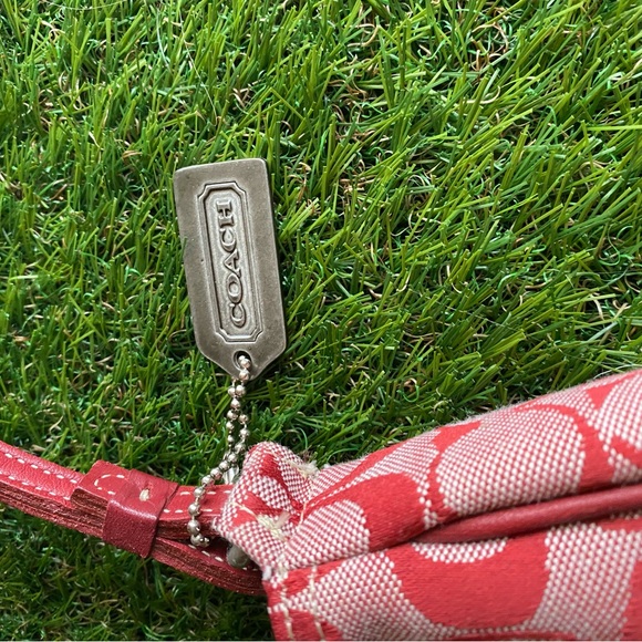 Red Coach shoulder bag - Picture 4 of 16